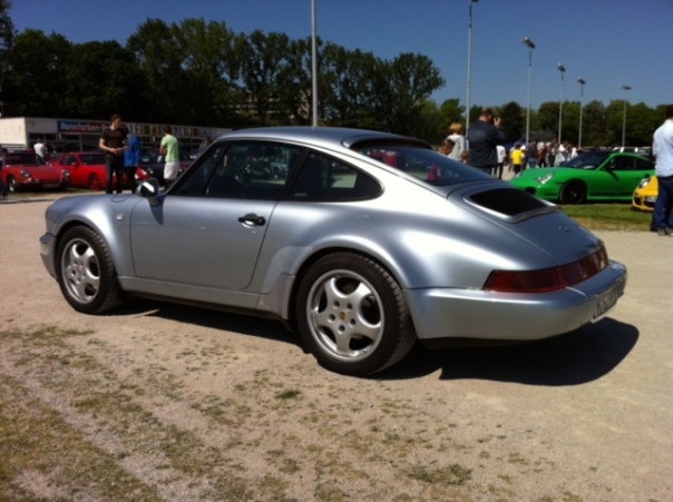 Porsche 964 Rückansicht Dinkslaken klein.jpg